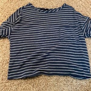 tshirt kinda cropped (not long)